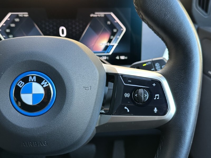 Used BMW iX 2022 for sale - 76982015: Photo 18