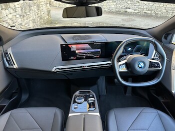 Used BMW iX 2022 for sale - 76982015: Photo