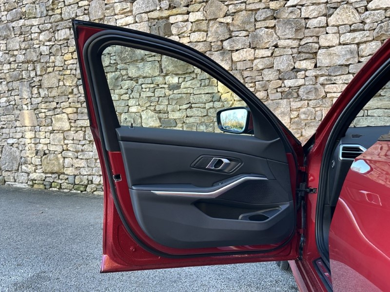 Used BMW 3 Series 2025 for sale - 77745995: Photo 32