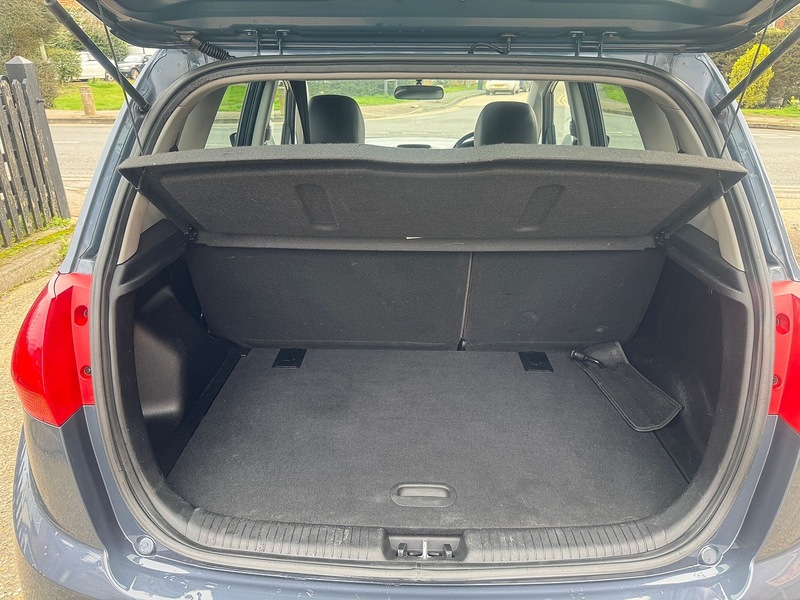 Used Kia Venga 2017 for sale - 77880672: Photo 32