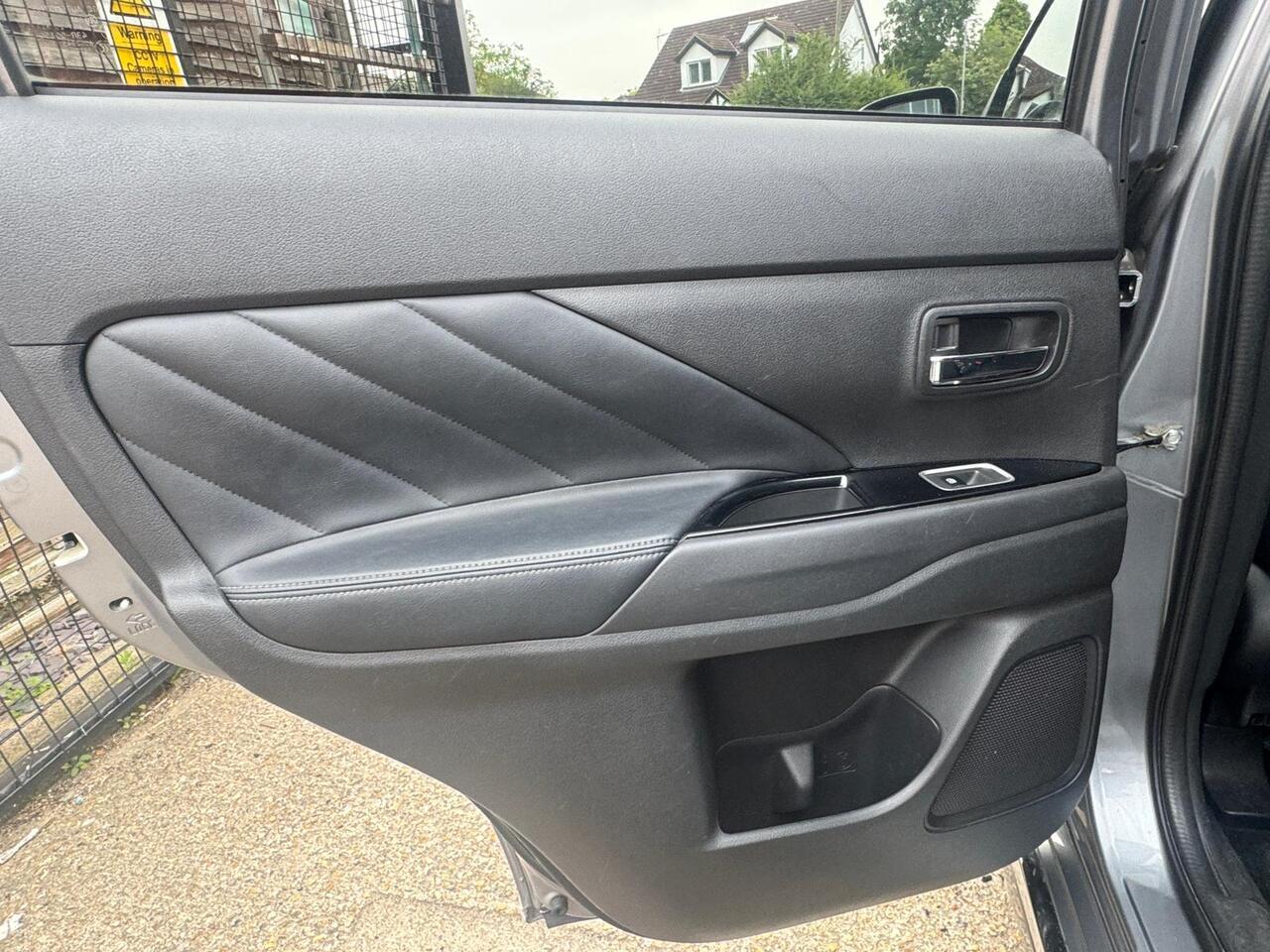 Used Mitsubishi Outlander for sale - 78091058: Photo 36