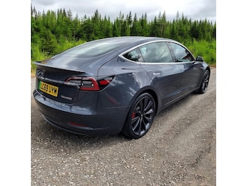 Used Tesla Model 3 2019 for sale - 75167879: Photo