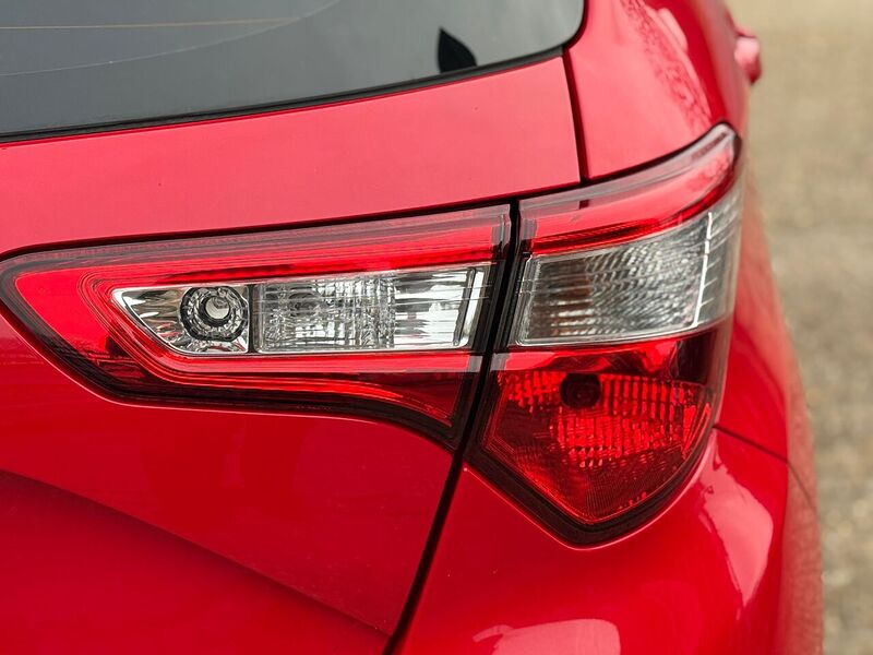 Used Toyota Yaris 2019 for sale - 77335643: Photo 27