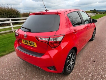 Used Toyota Yaris 2019 for sale - 77335643: Photo