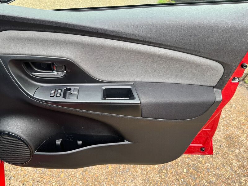 Used Toyota Yaris 2019 for sale - 77335643: Photo 40