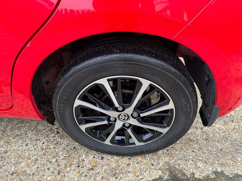 Used Toyota Yaris 2019 for sale - 77335643: Photo 45