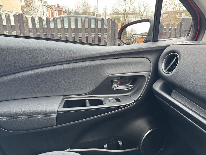 Used Toyota Yaris 2016 for sale - 77577908: Photo 30