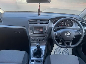 Used Volkswagen Golf 2016 for sale - 78404128: Photo