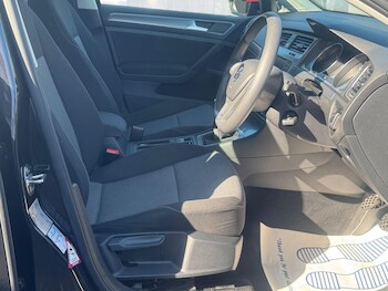 Used Volkswagen Golf 2016 for sale - 78404128: Photo