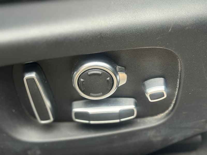 Used Land Rover Range Rover Velar 2019 for sale - 77864458: Photo 31