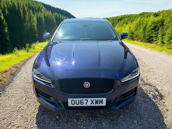 Used Jaguar XE 2017 for sale - 75017117: Photo 2