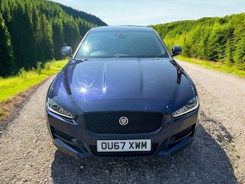 Used Jaguar XE 2017 for sale - 75017117: Photo