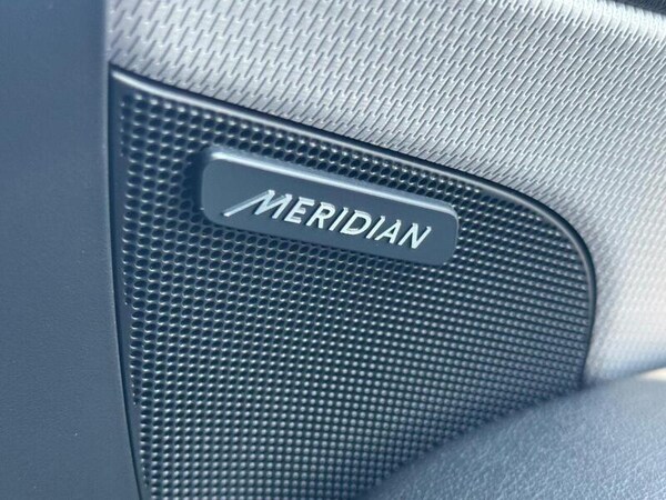 Used Jaguar XE 2017 for sale - 75017117: Photo 39
