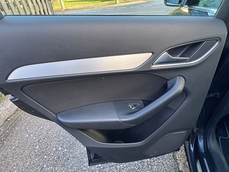 Used Audi Q3 2018 for sale - 77233482: Photo 37