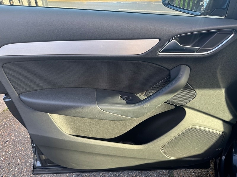 Used Audi Q3 2018 for sale - 77233482: Photo 42