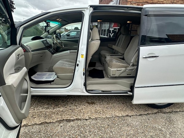 Used Toyota Estima 2021 for sale - 74733624: Photo 25