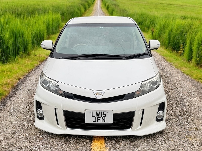 Used Toyota Estima 2015 for sale - 76946762: Photo 2