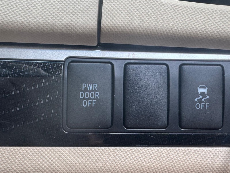 Used Toyota Estima 2015 for sale - 76946762: Photo 23