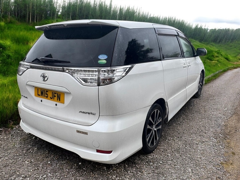 Used Toyota Estima 2015 for sale - 76946762: Photo 3