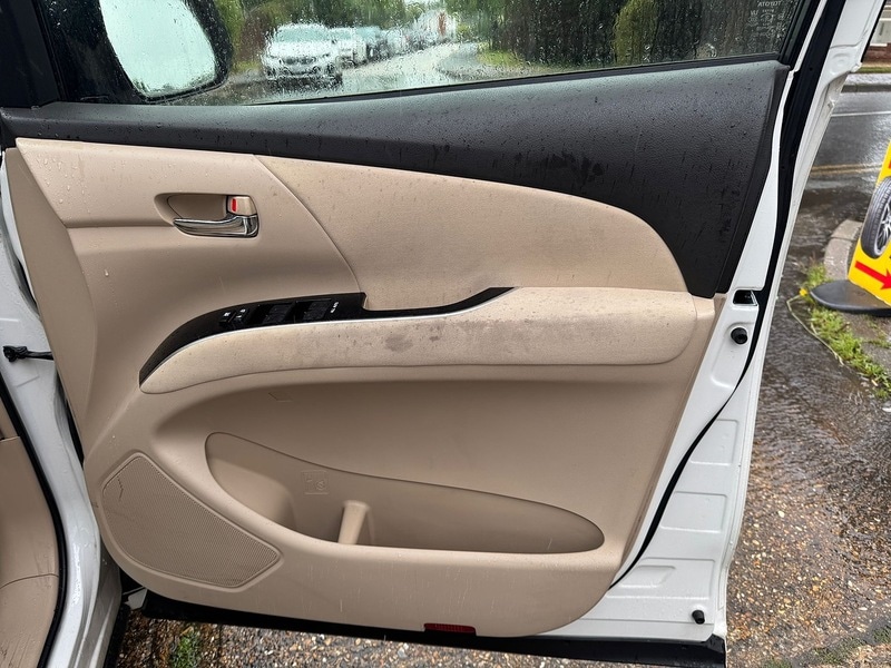 Used Toyota Estima 2015 for sale - 76946762: Photo 34