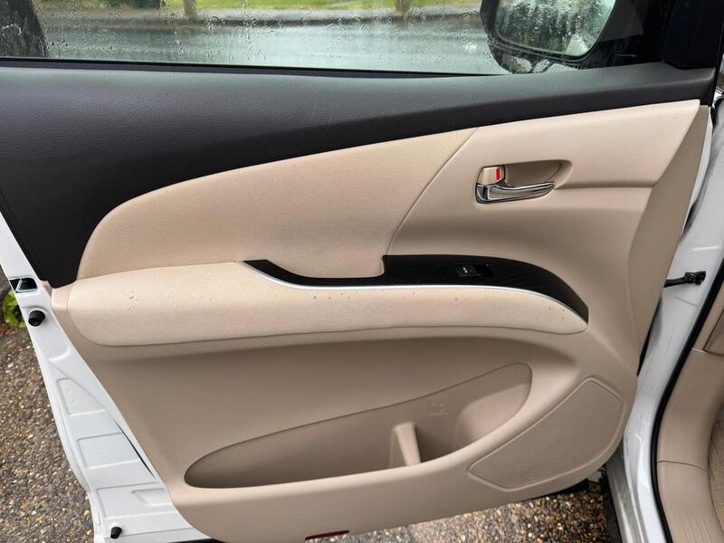 Used Toyota Estima 2015 for sale - 76946762: Photo 35