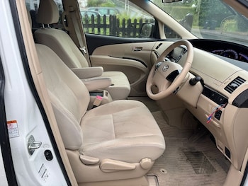 Used Toyota Estima 2015 for sale - 76946762: Photo