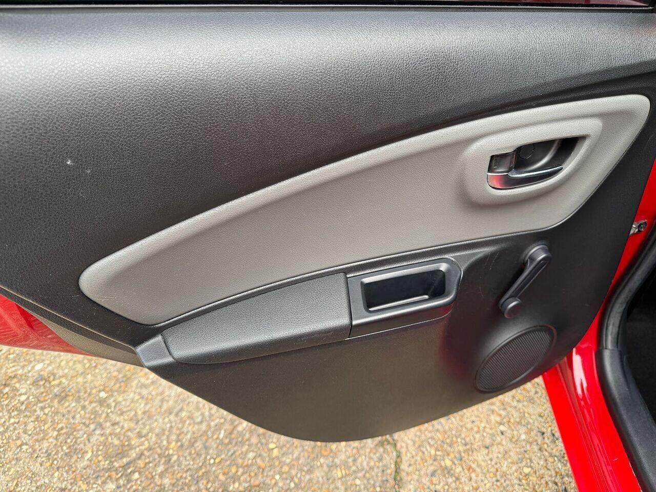 Used Toyota Yaris 2019 for sale - 78091036: Photo 43