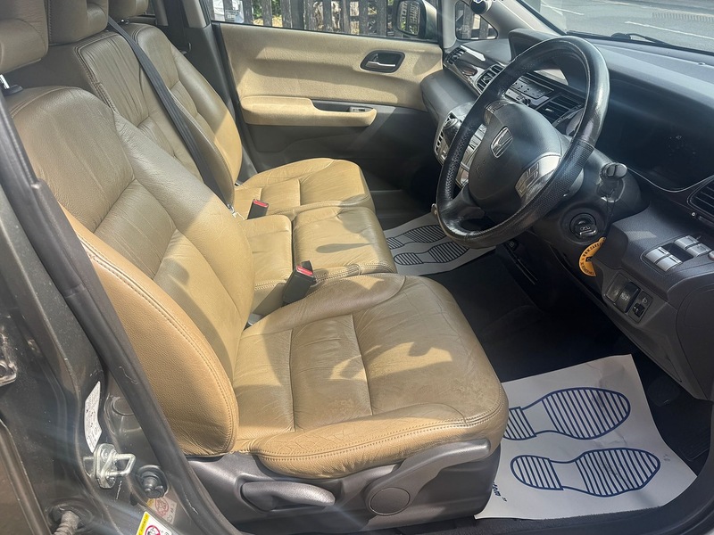 Used Honda FR-V 2008 for sale - 76063540: Photo 5
