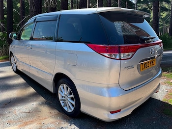 Used Toyota Estima 2012 for sale - 79440478: Photo