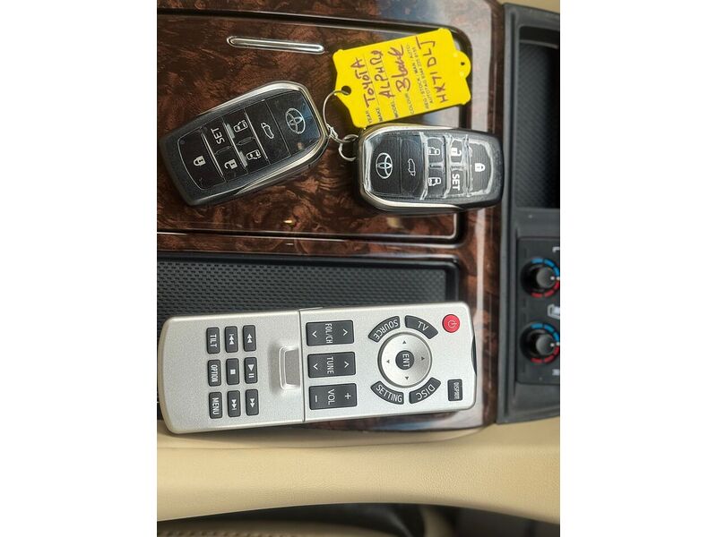Used Toyota Alphard 2025 for sale - 76502850: Photo 23