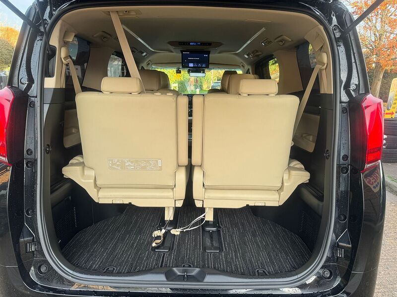 Used Toyota Alphard 2025 for sale - 76502850: Photo 29