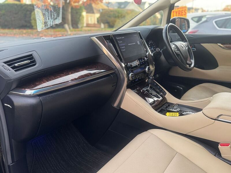 Used Toyota Alphard 2025 for sale - 76502850: Photo 40