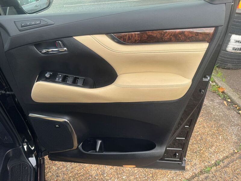 Used Toyota Alphard 2025 for sale - 76502850: Photo 50