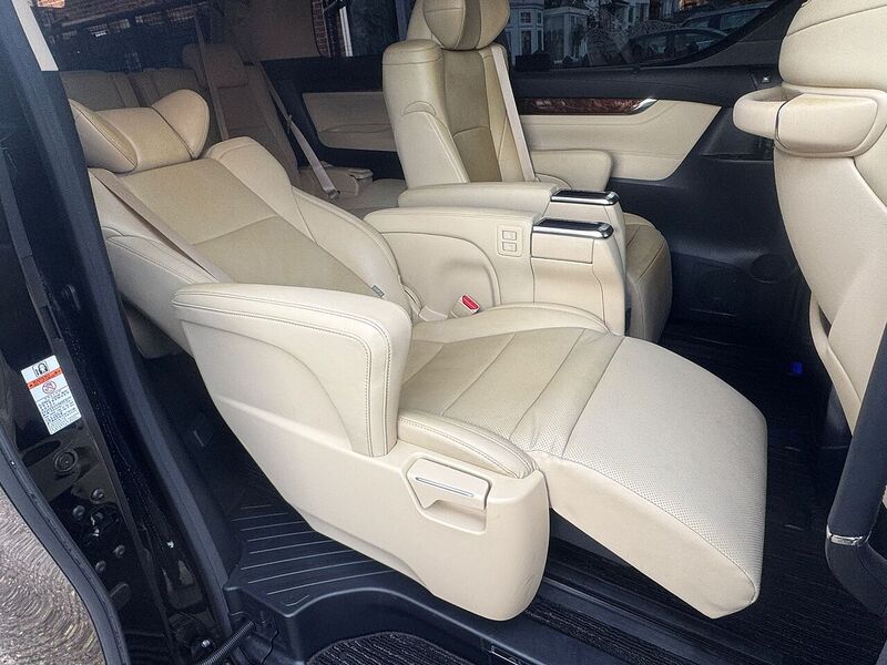 Used Toyota Alphard 2025 for sale - 76502850: Photo 7