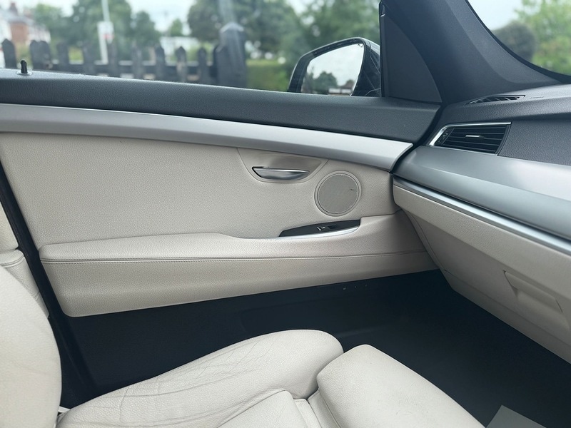 Used BMW 5 Series 2016 for sale - 75528520: Photo 43