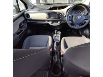Used Toyota Yaris 2018 for sale - 74784159: Photo