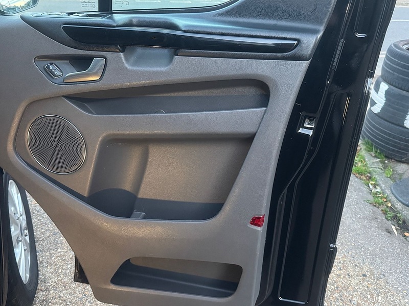 Used Ford Tourneo Custom 2018 for sale - 76476298: Photo 16