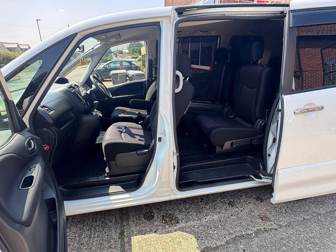 Used Nissan Serena 2023 for sale - 78091037: Photo 31