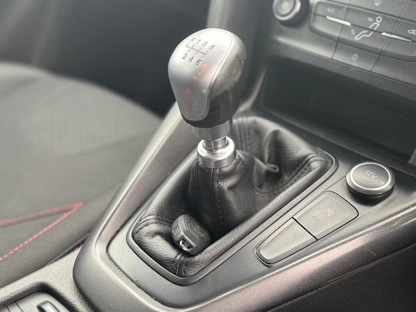 Used Ford Focus 2017 for sale - 74587741: Photo 13