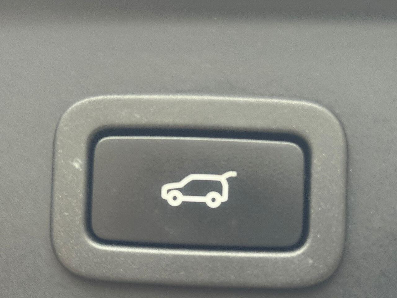 Used Land Rover Range Rover Velar 2019 for sale - 78091043: Photo 37