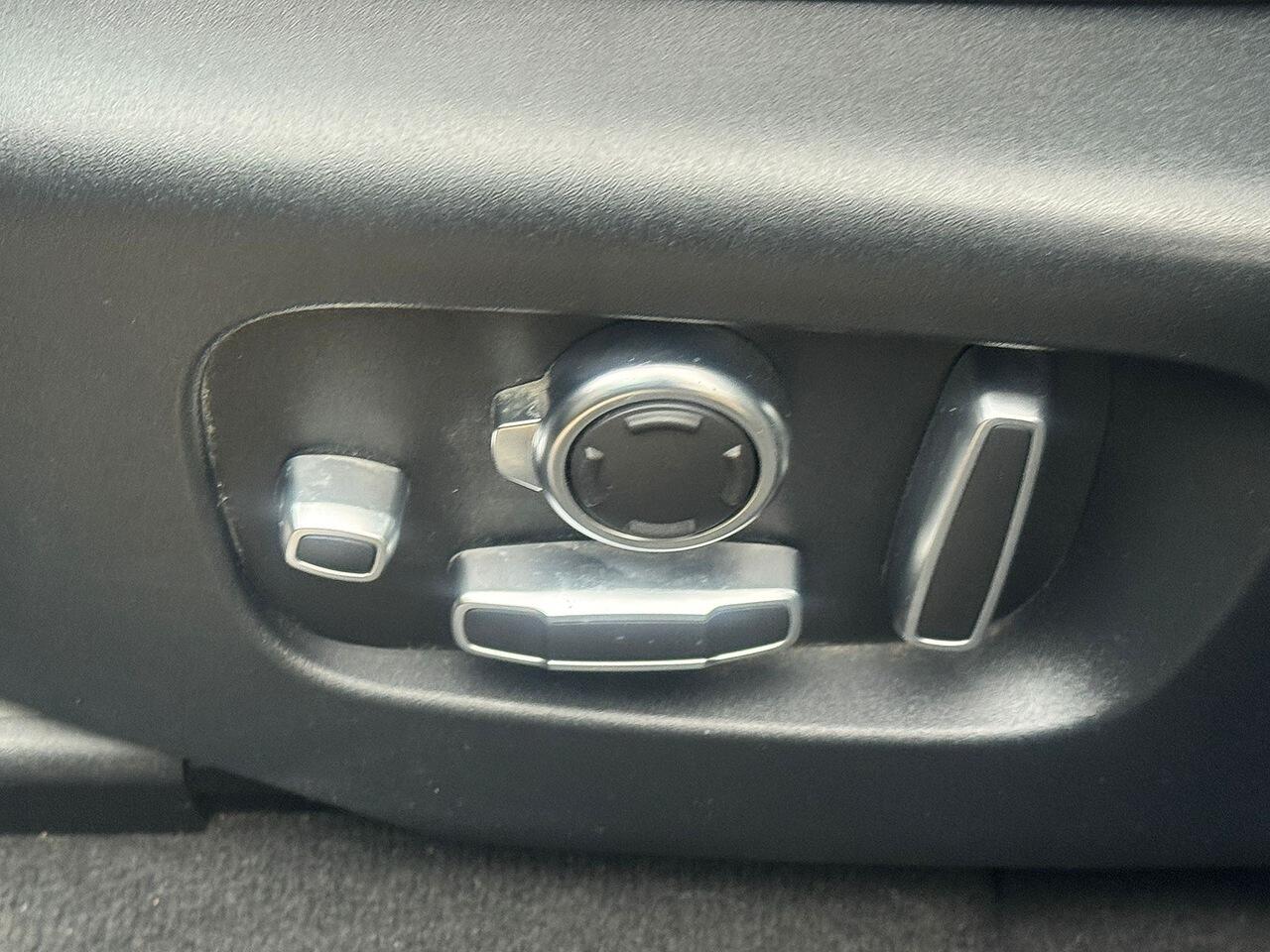 Used Land Rover Range Rover Velar 2019 for sale - 78091043: Photo 41