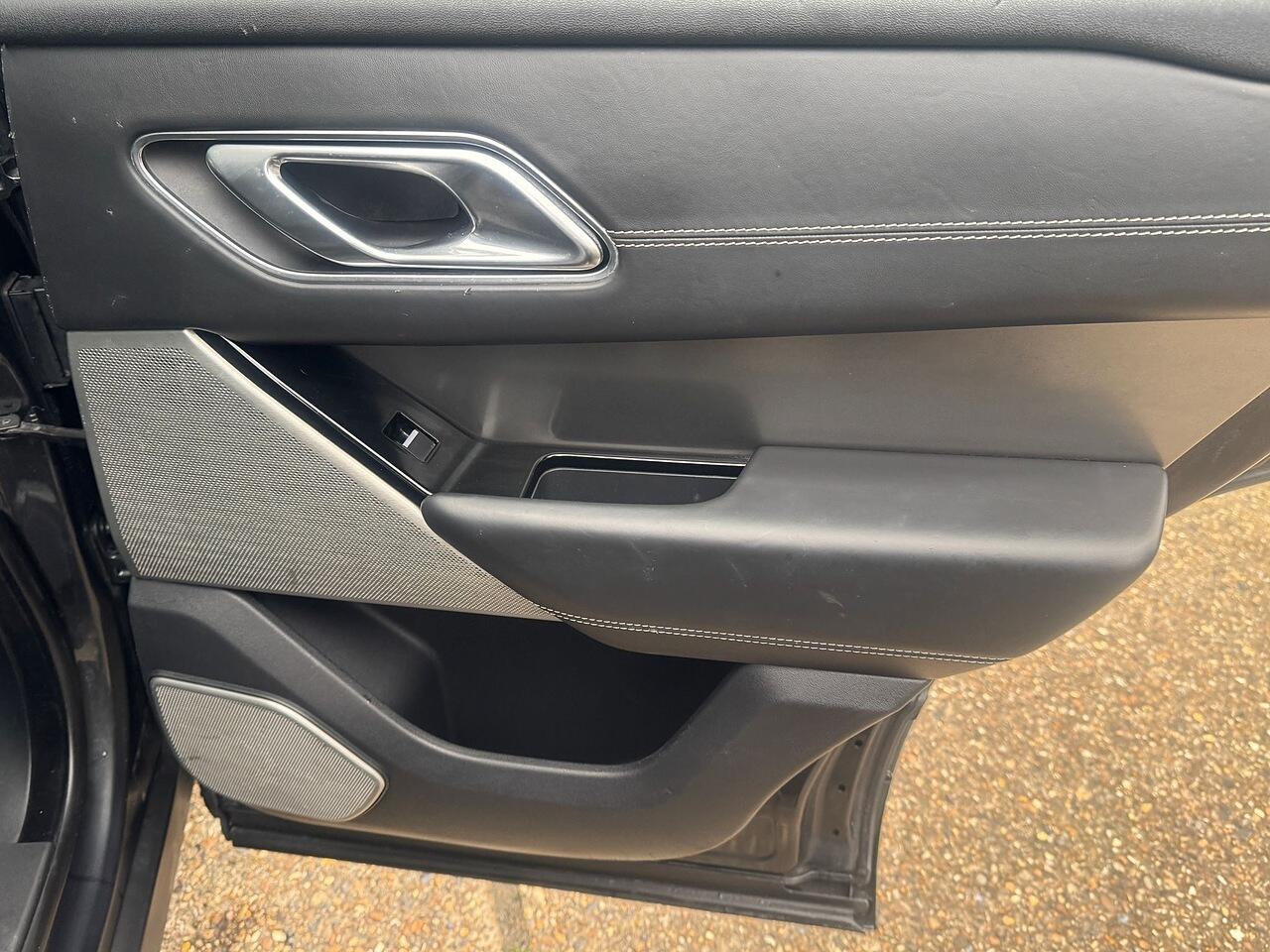 Used Land Rover Range Rover Velar 2019 for sale - 78091043: Photo 51