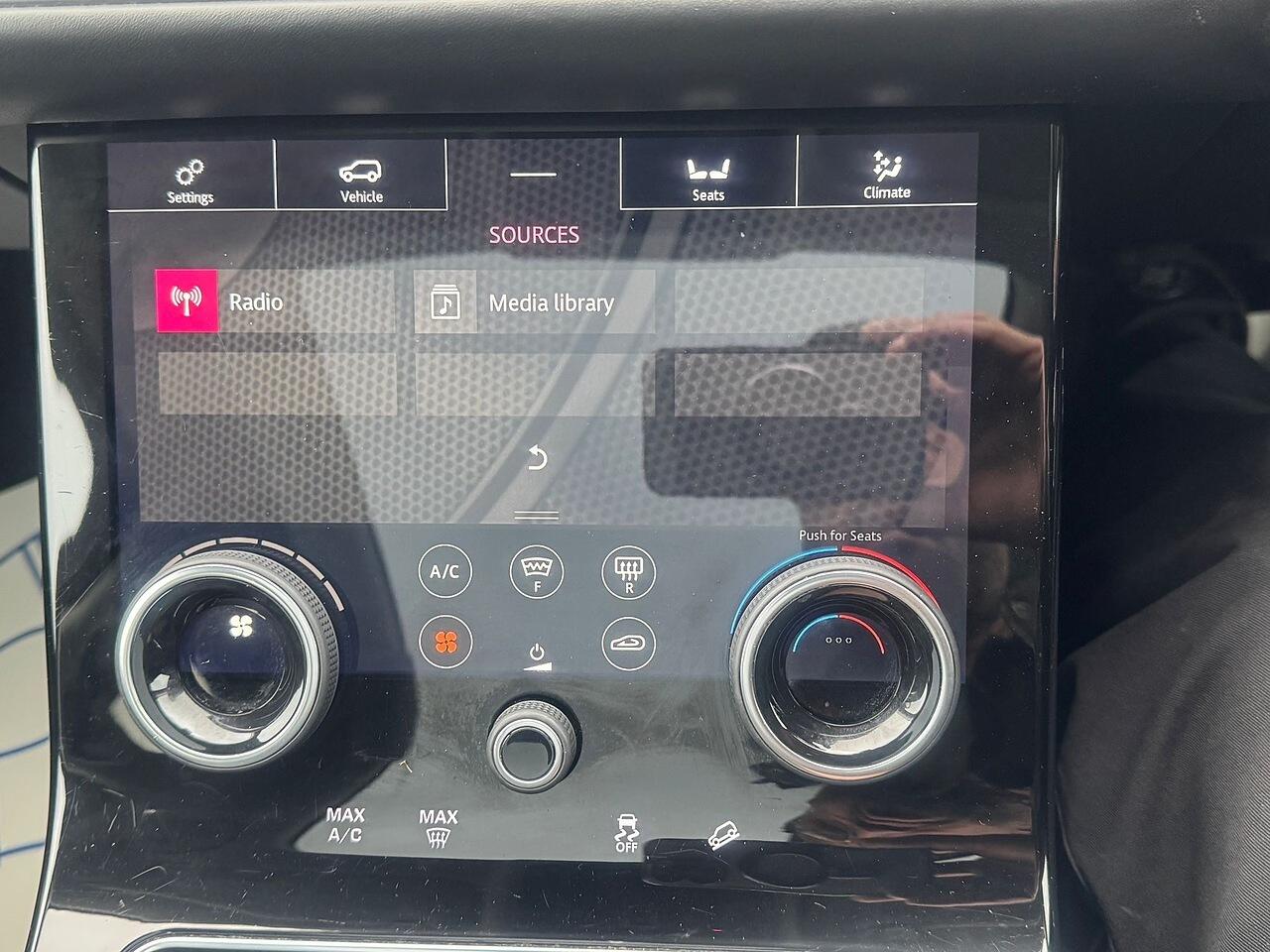 Used Land Rover Range Rover Velar 2019 for sale - 78091043: Photo 9