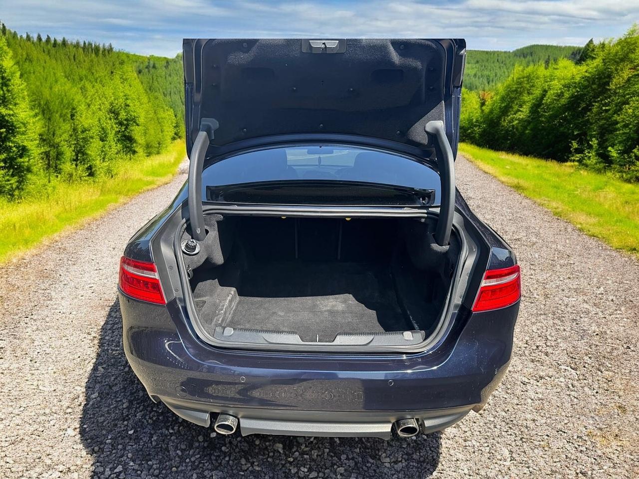 Used Jaguar XE 2017 for sale - 78091032: Photo 17