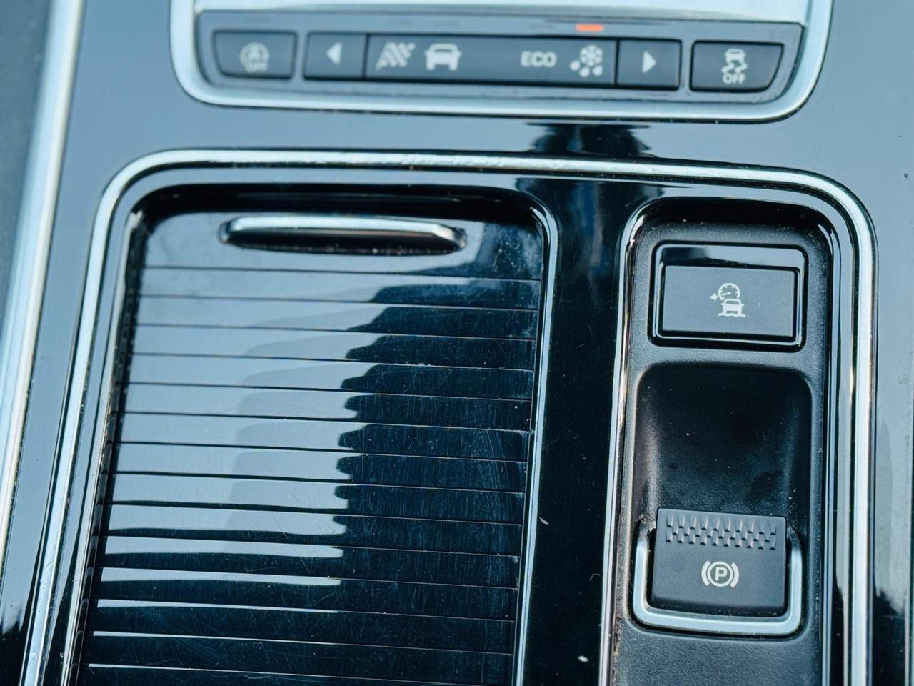 Used Jaguar XE 2017 for sale - 78091032: Photo 34