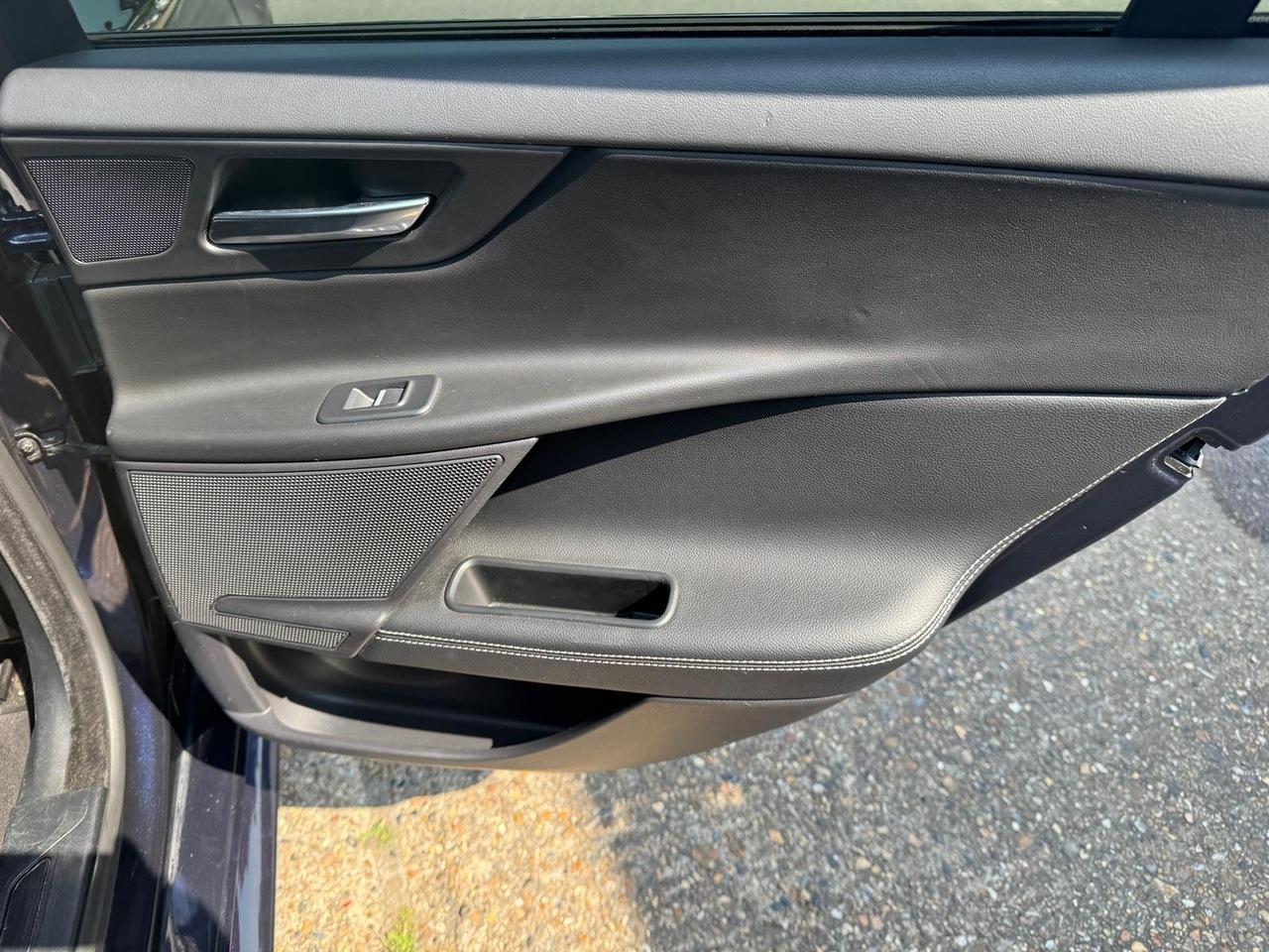 Used Jaguar XE 2017 for sale - 78091032: Photo 49