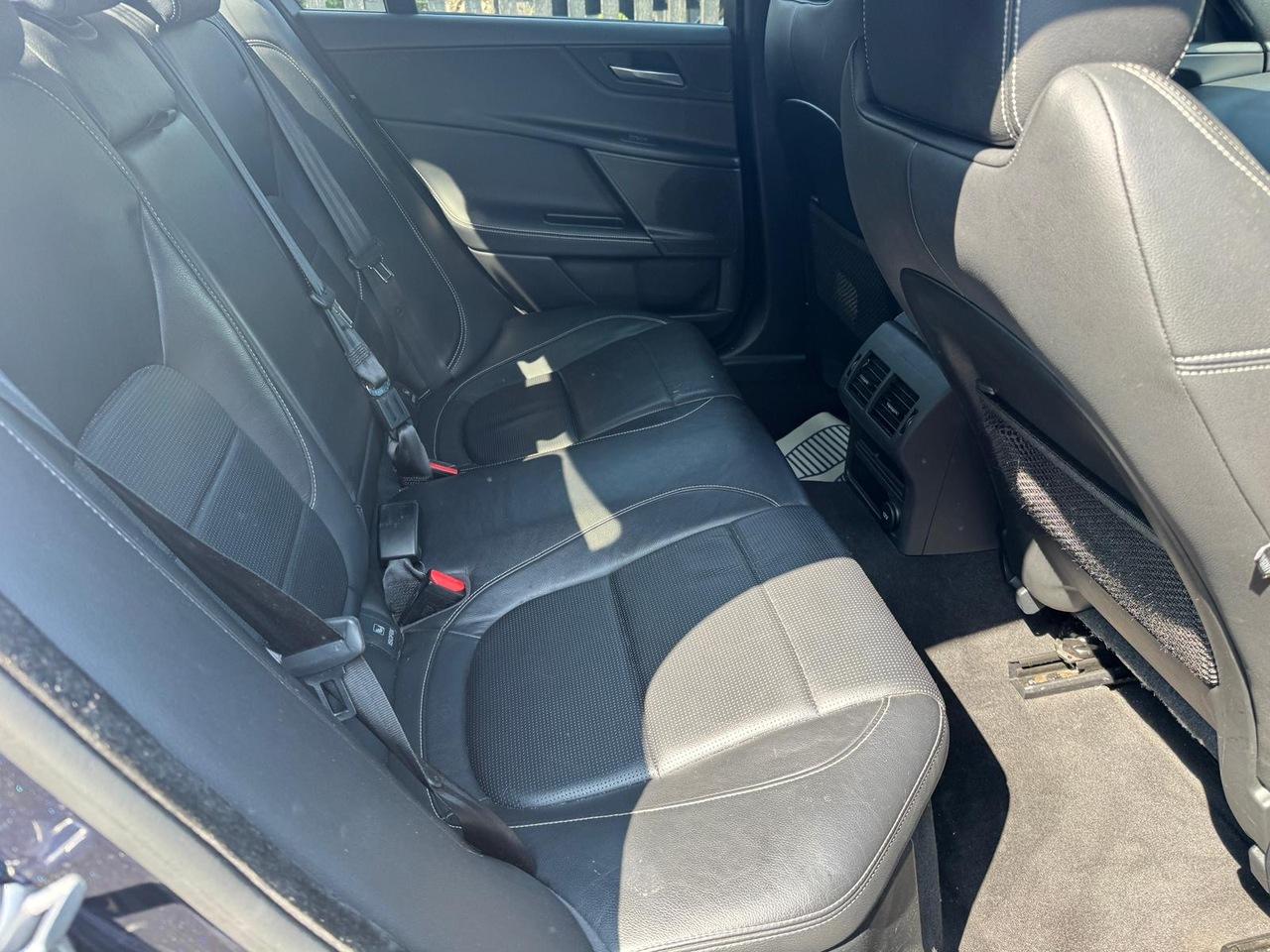 Used Jaguar XE 2017 for sale - 78091032: Photo 6