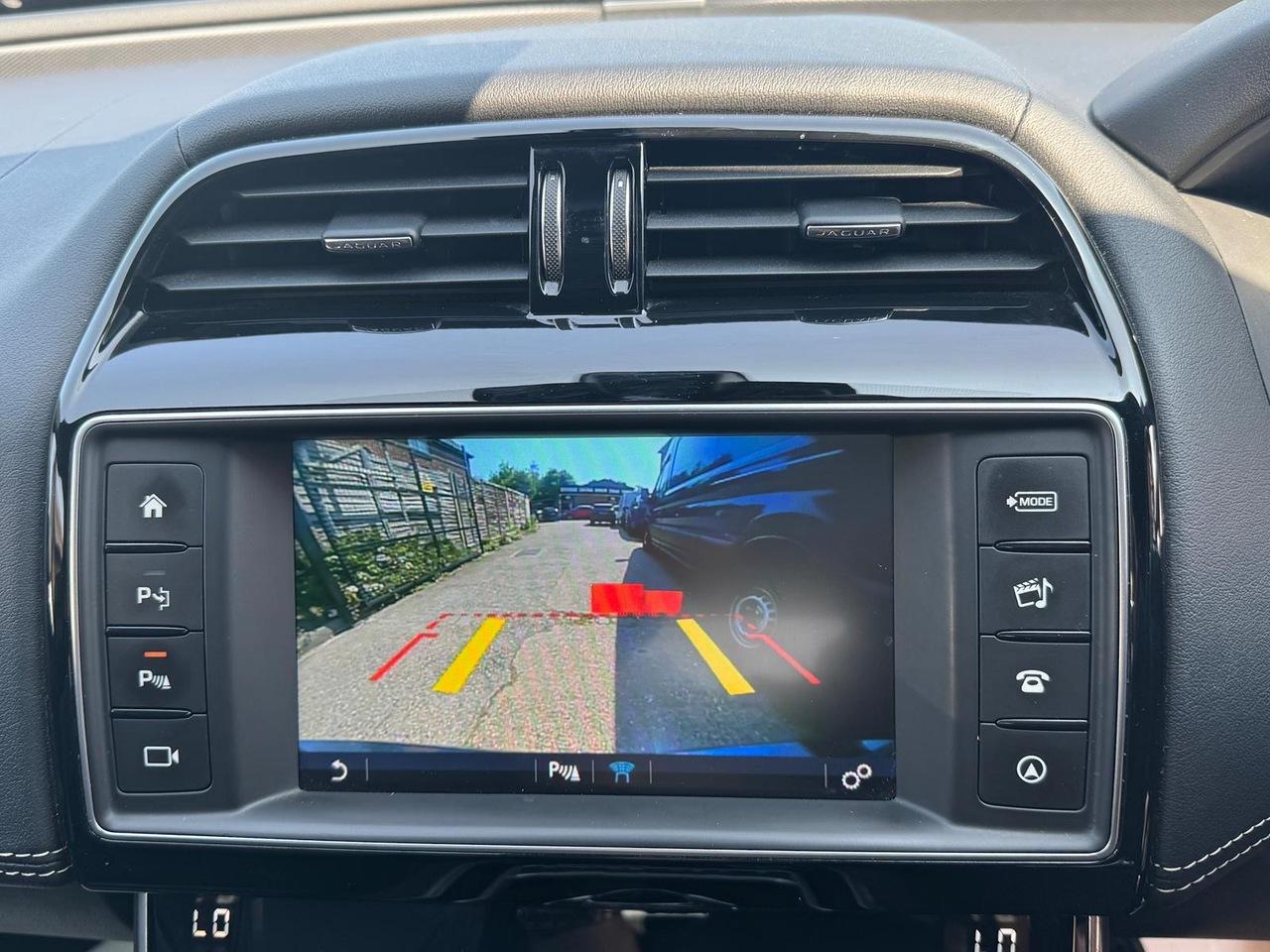 Used Jaguar XE 2017 for sale - 78091032: Photo 7