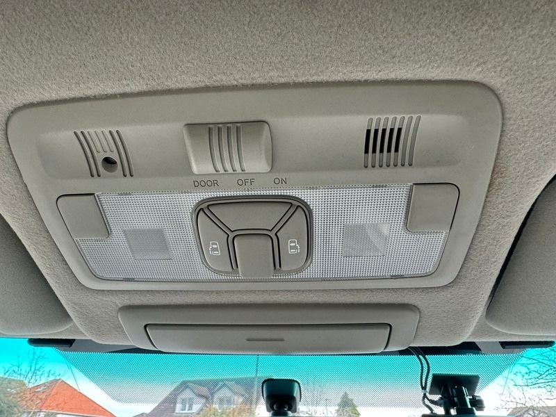 Used Toyota Estima 2023 for sale - 77049128: Photo 24