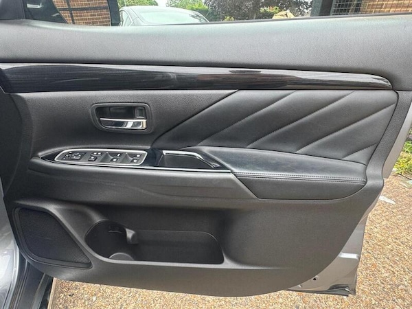 Used Mitsubishi Outlander 2016 for sale - 74784344: Photo 38